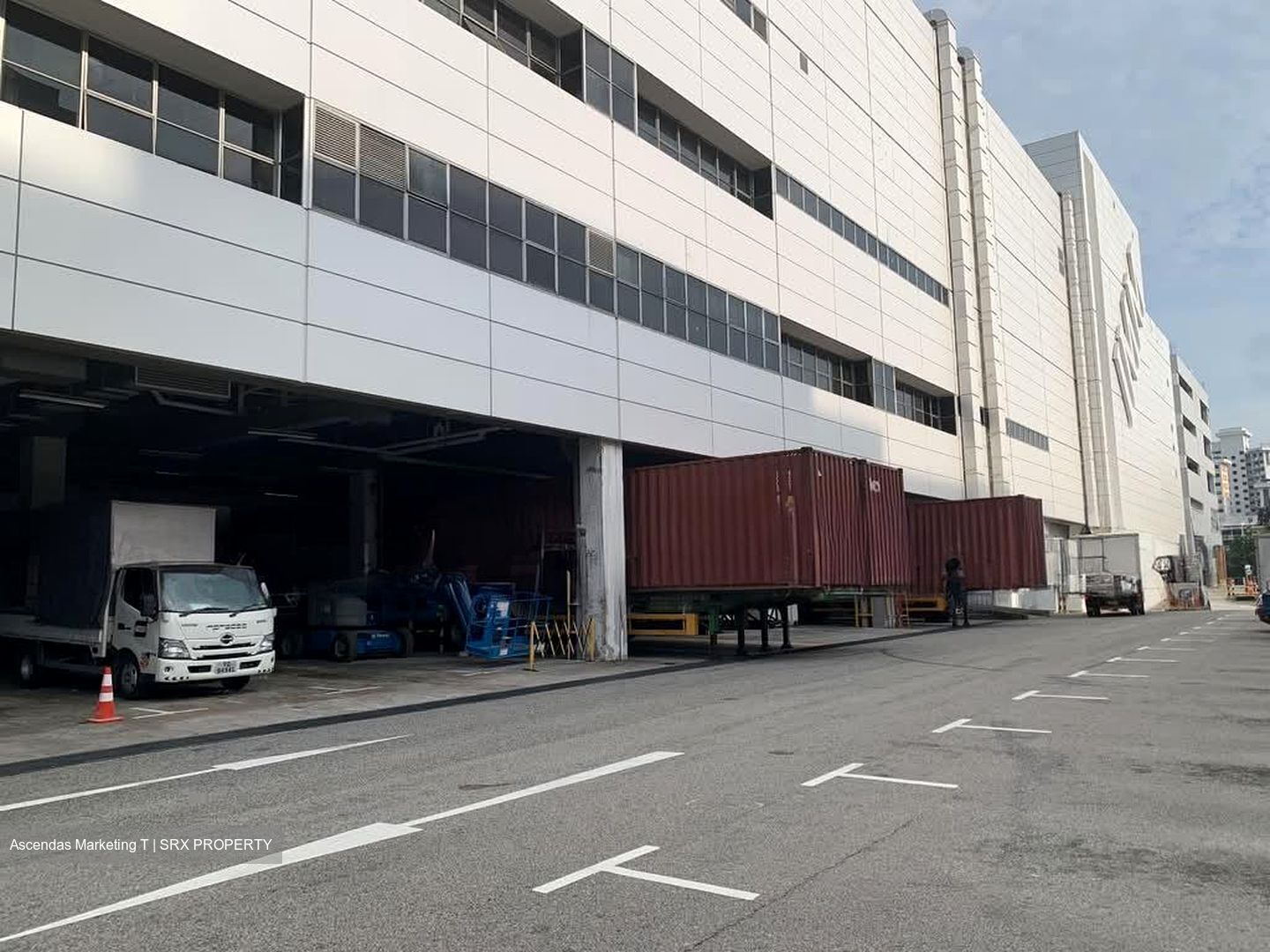 Imm Building (D22), Warehouse #552441371